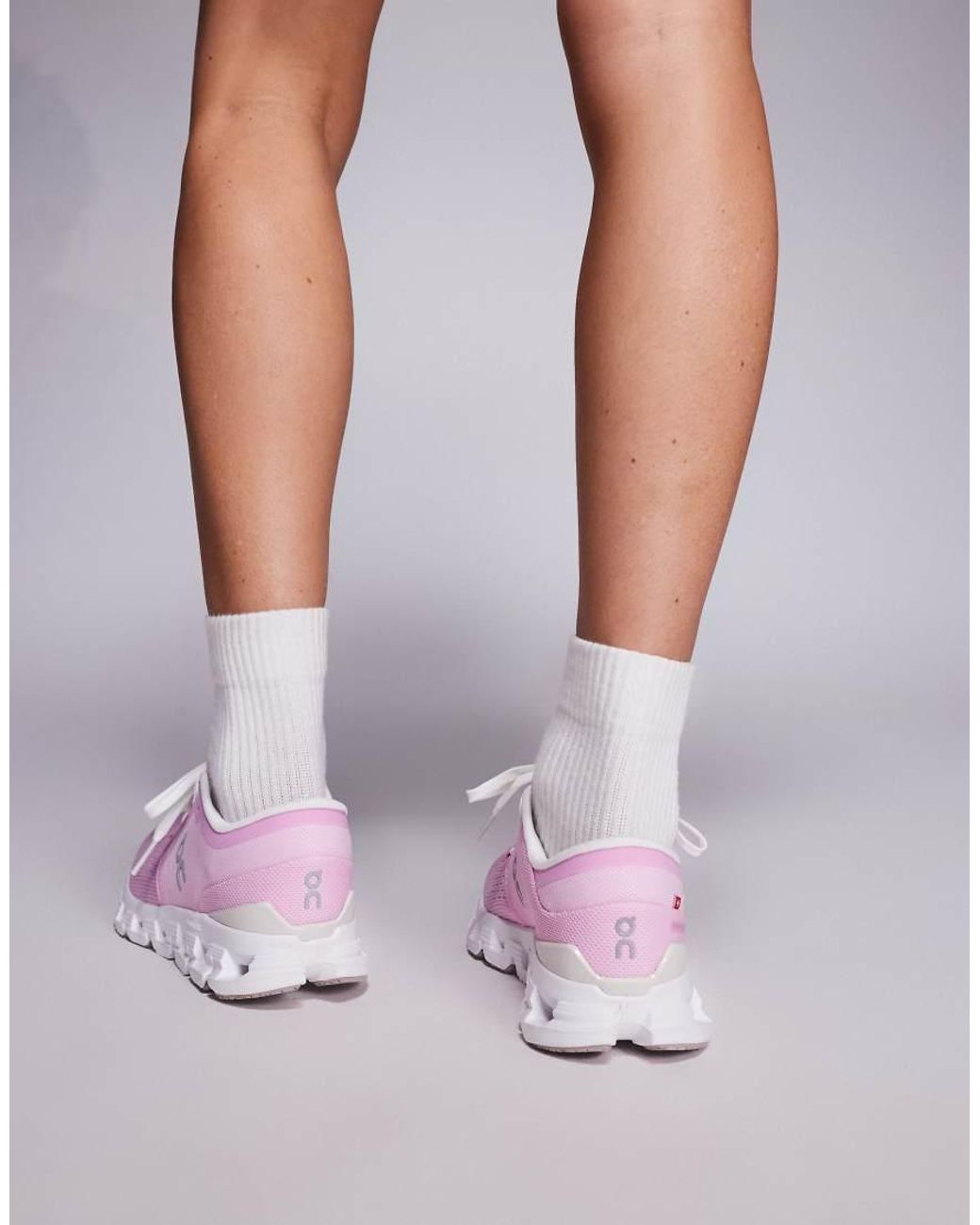 On Shoes Pink Cloud X 4 Training Trainers