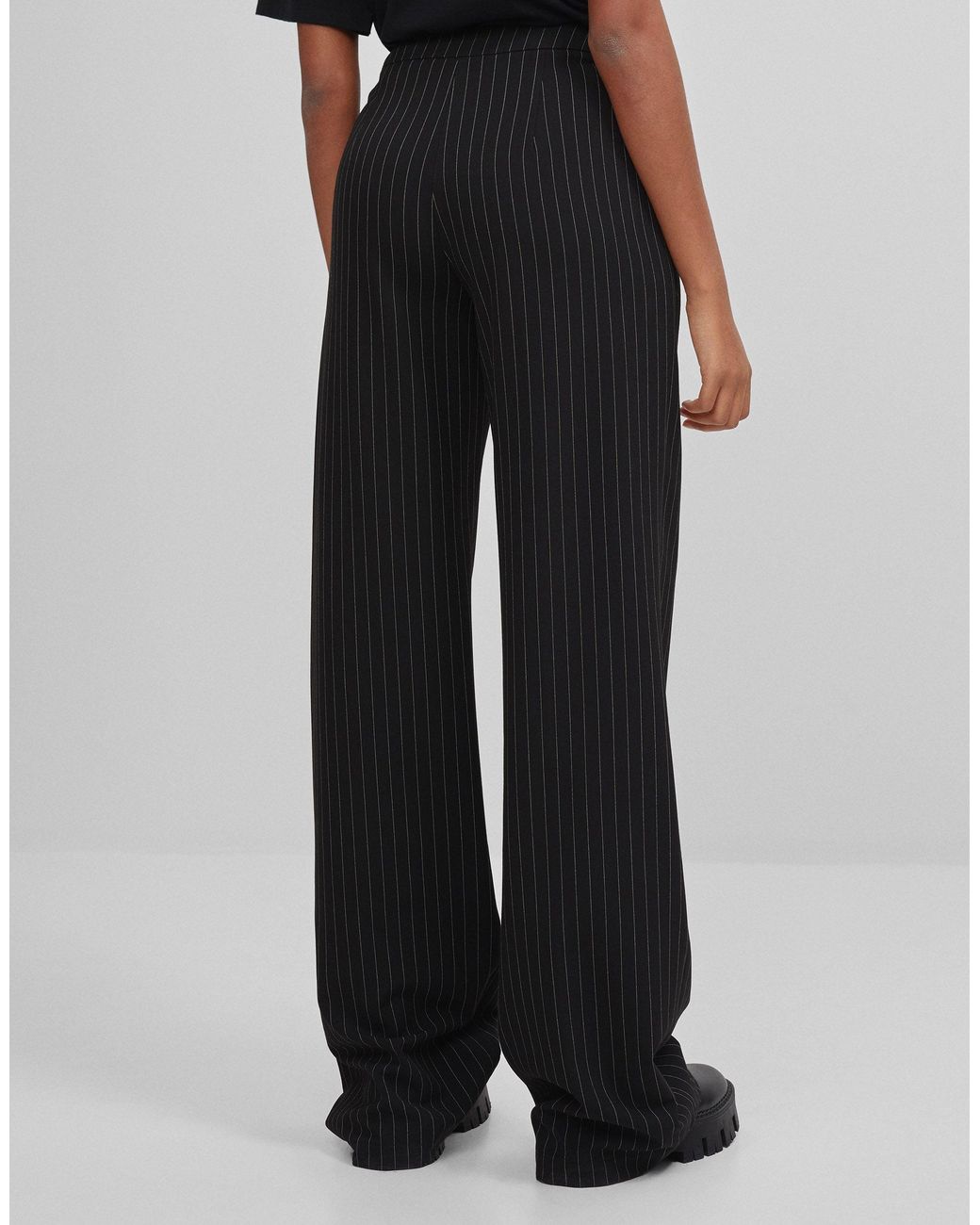 Pantalon large à fines rayures Bershka en coloris Noir | Lyst