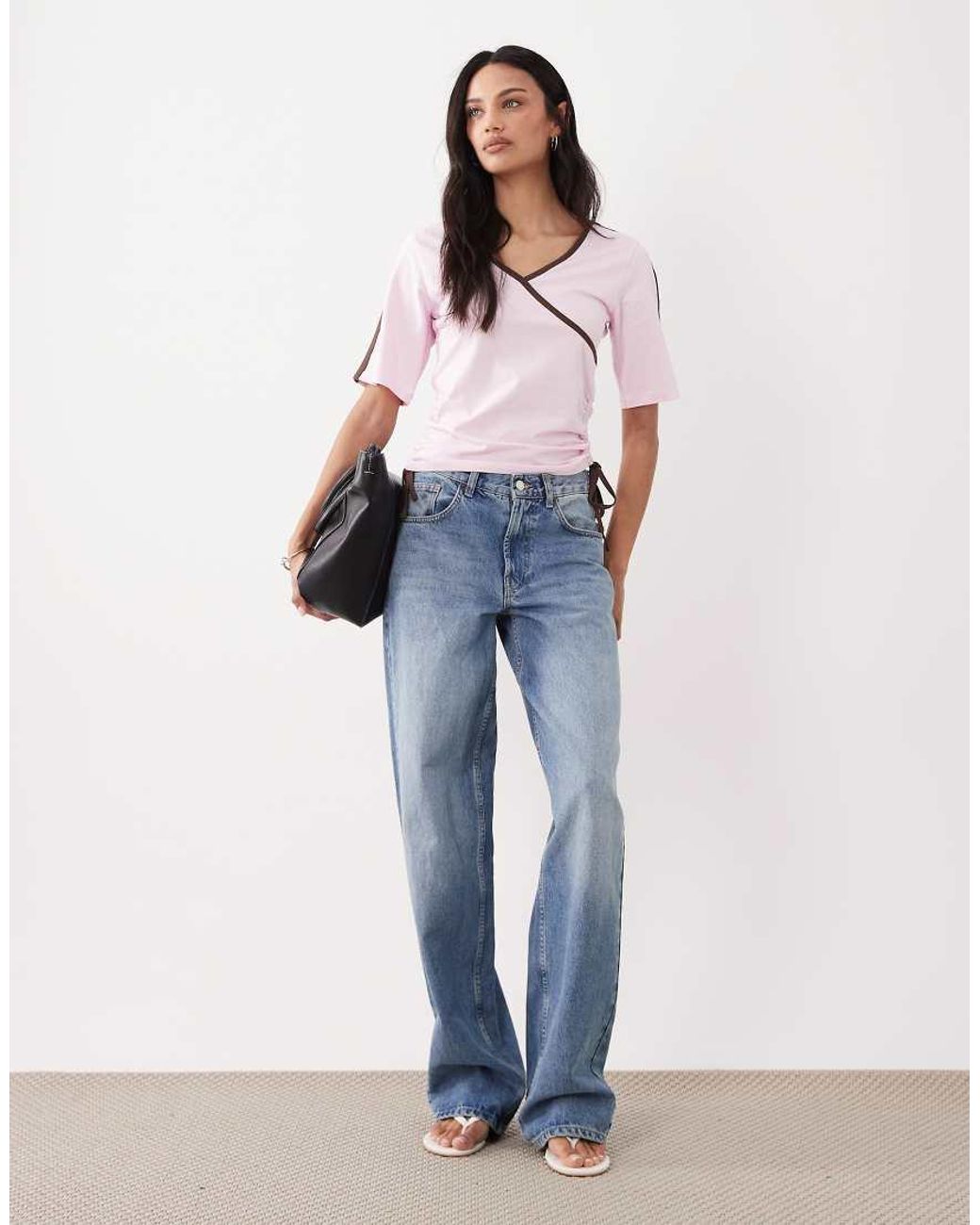 ASOS Top Met Korte Mouwen, V-Hals, Rimpeleffect En Gestrikte Details in het White