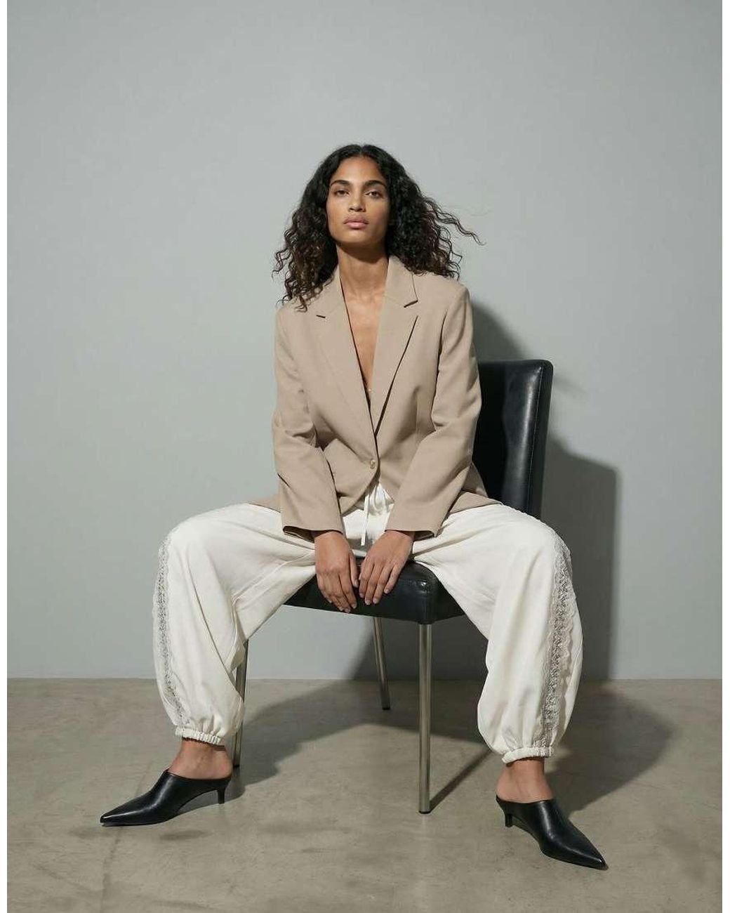 HYPEDROP Gray Trousers