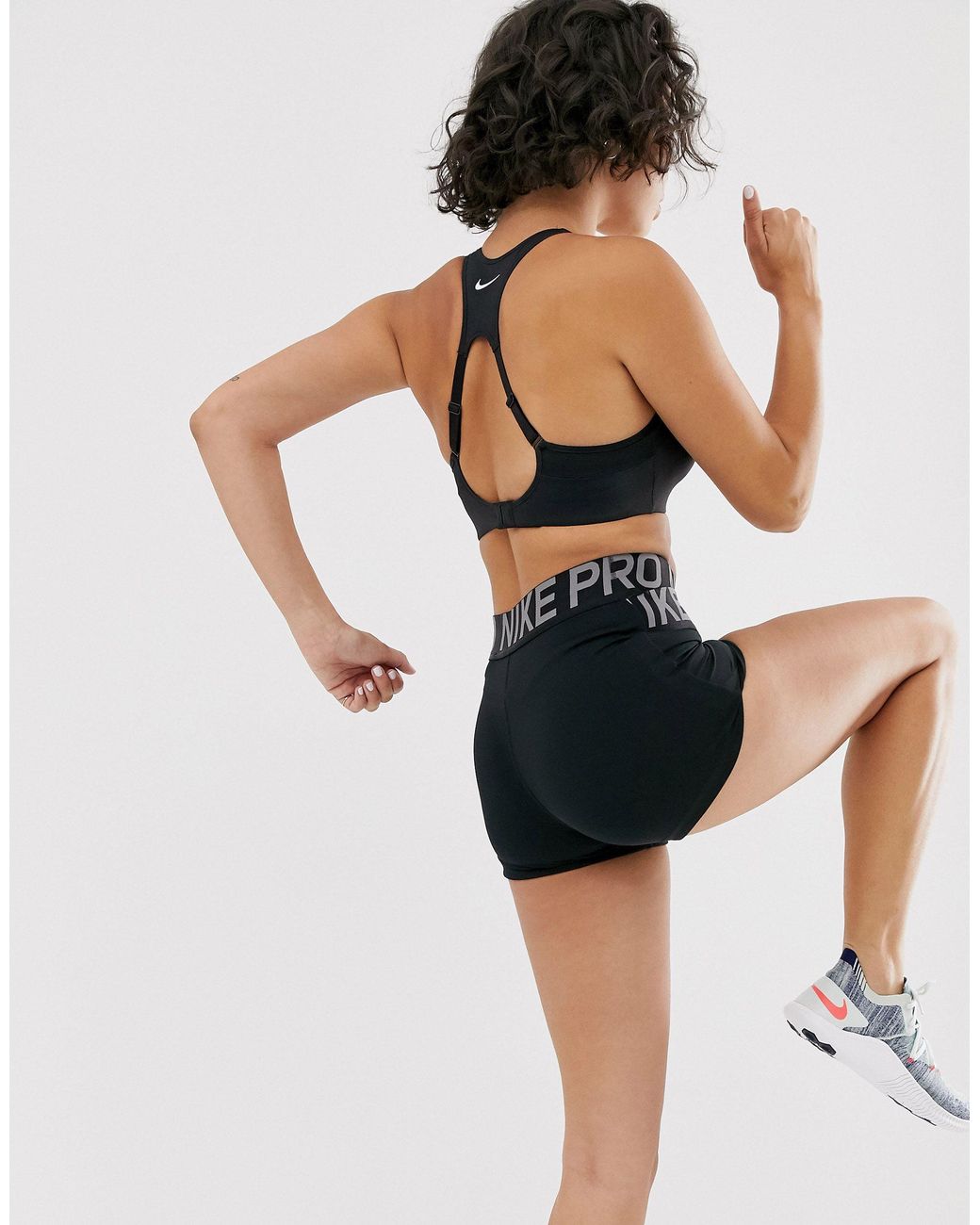 Nike Nike – Pro Training – e Shorts mit überkreuztem Bund in Schwarz | Lyst  DE