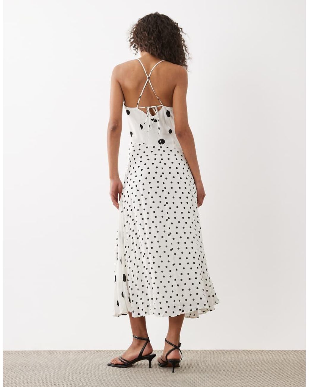 Nobody's Child White Nobodys Child Occasion Dani V-neck Cross Back Maxi Dress