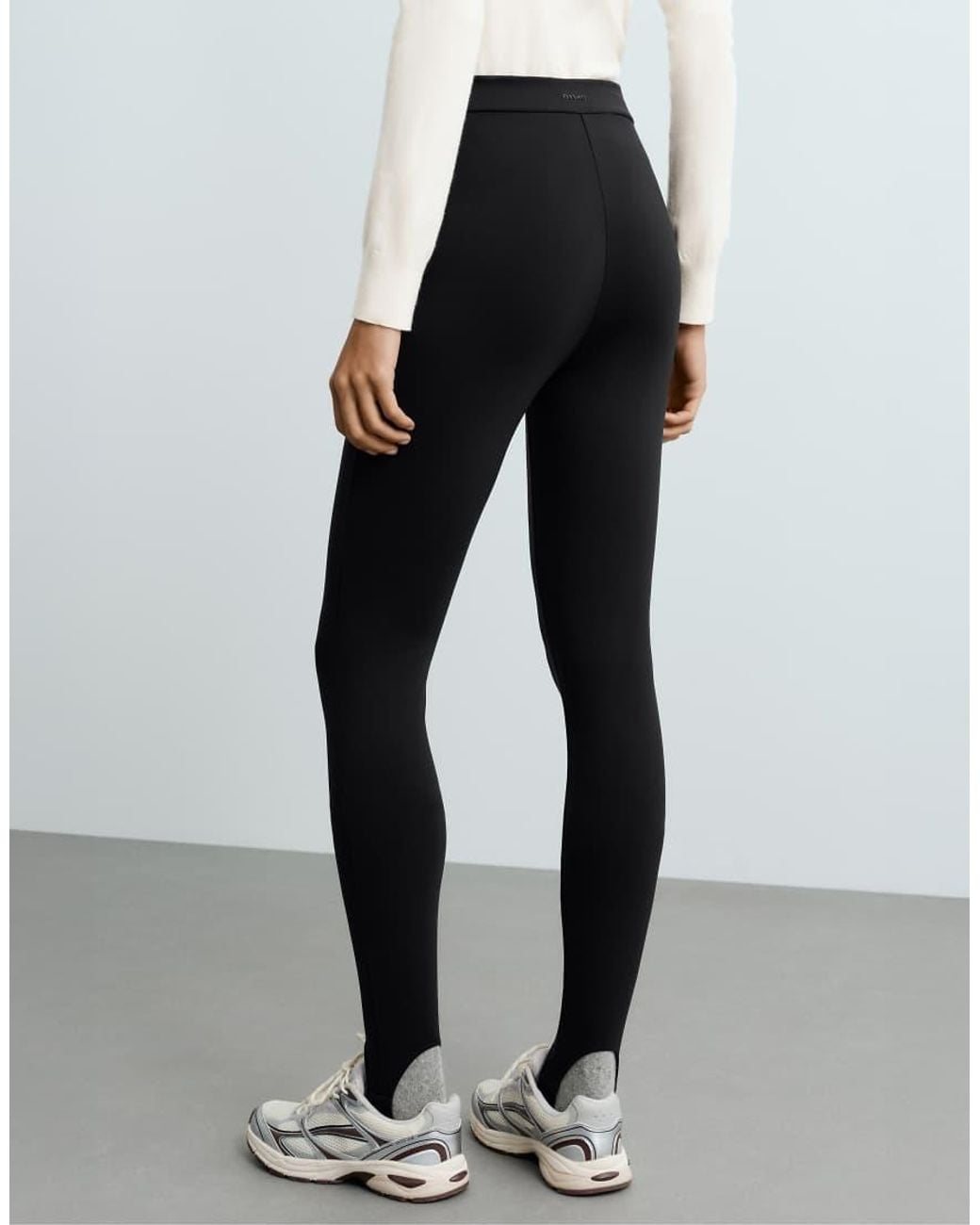 Oysho Blue Ankle-Length High Rise Warm Stirrup Leggings