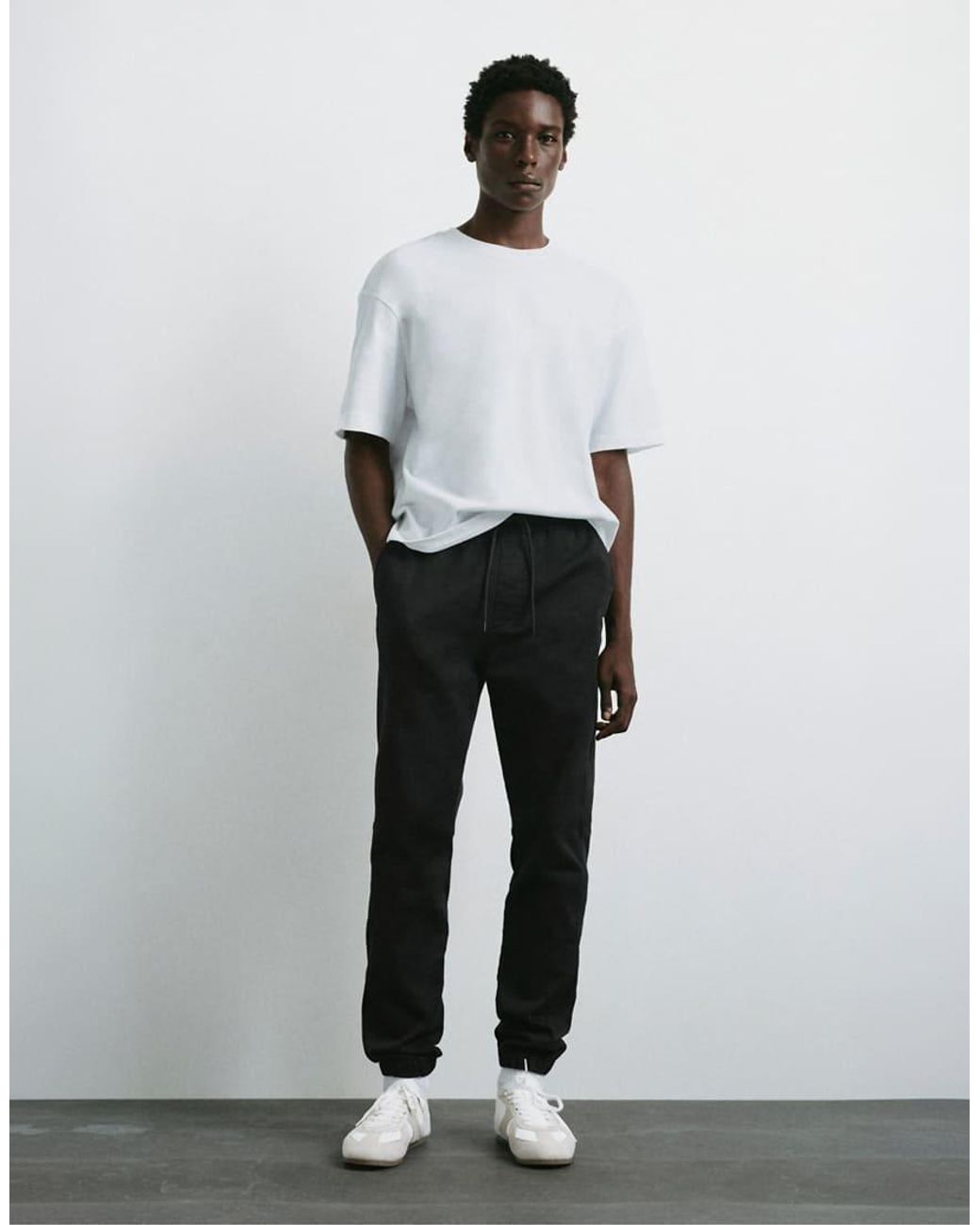 Pull&Bear Regular-Fit Joggingbroek in het White voor heren