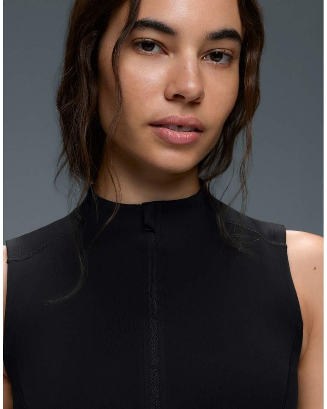 Oysho Black Sleeveless Zip T-shirt