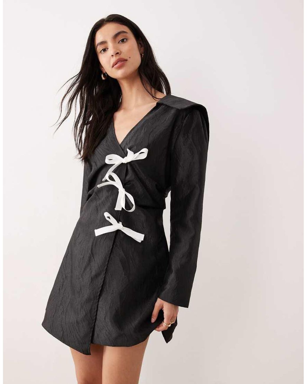 Ghospell Black Contrast Bow Wrap Mini Dress