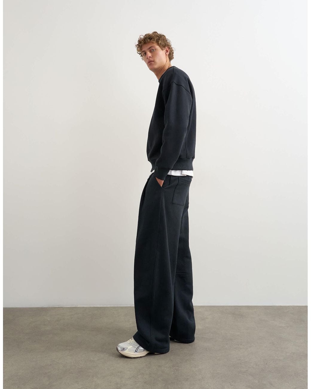 TOPMAN Heavyweight Barrel Fit Jogger in Black for Men | Lyst