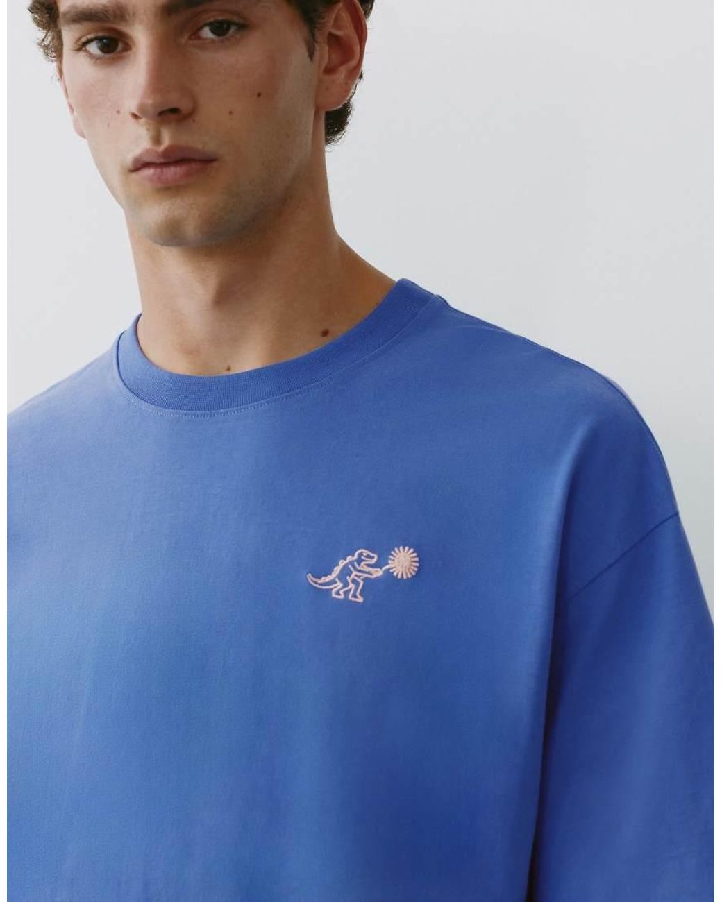 Pull&Bear Blue Relaxed Fit Textured Graphic T-shirt for men