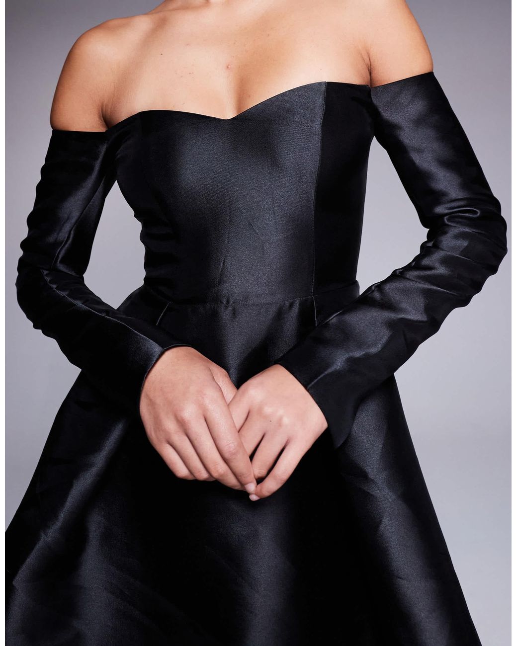 Robe courte structurée Forever New en coloris Black