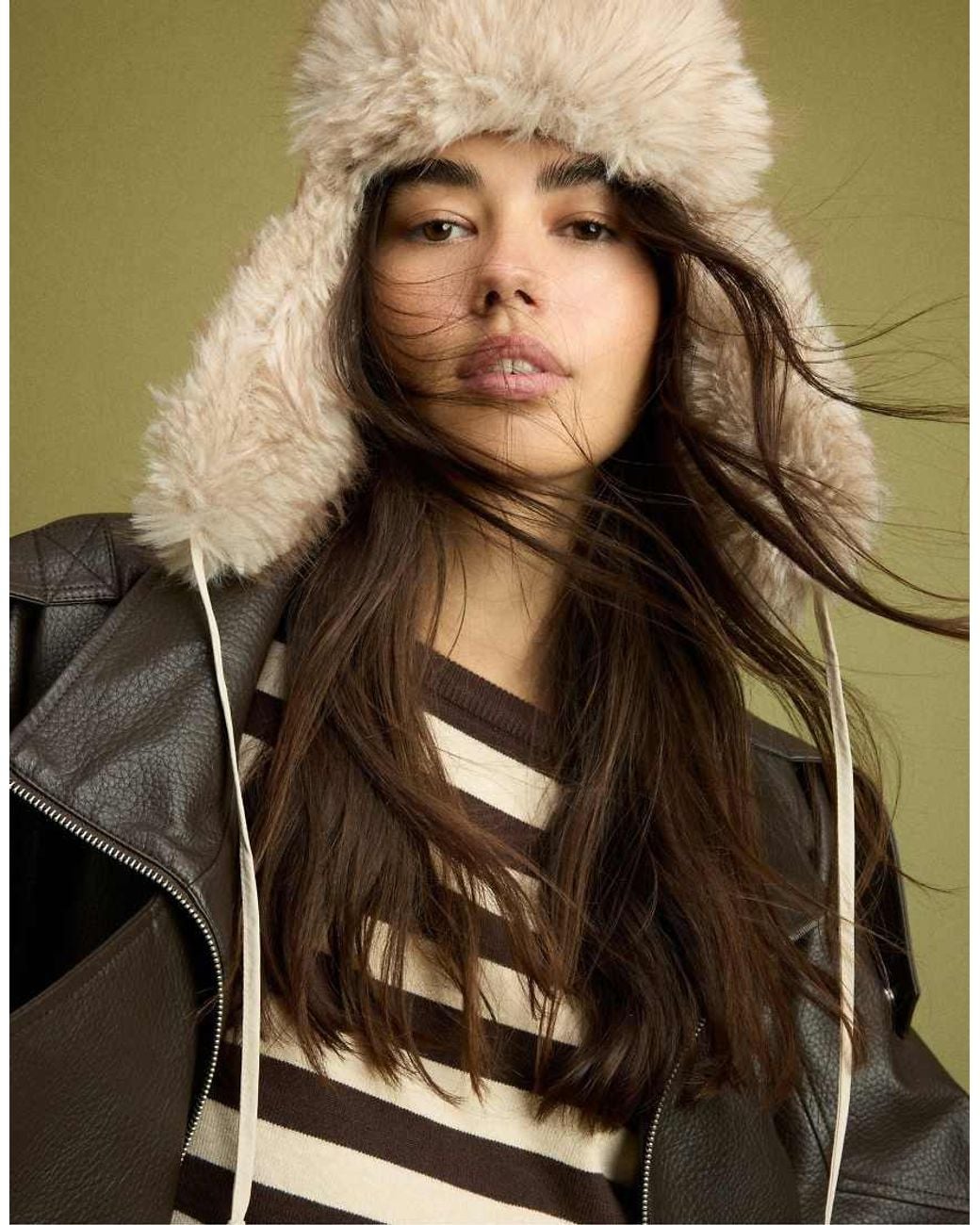 Stradivarius White Reversible Aviator Hat