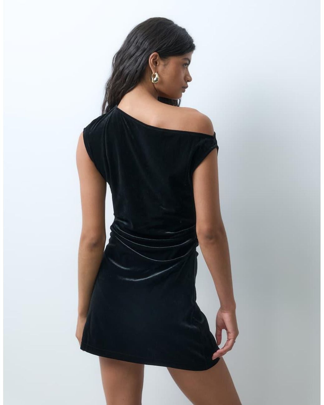 ONLY Blue Slash Neck Off Shoulder Velvet Mini Dress