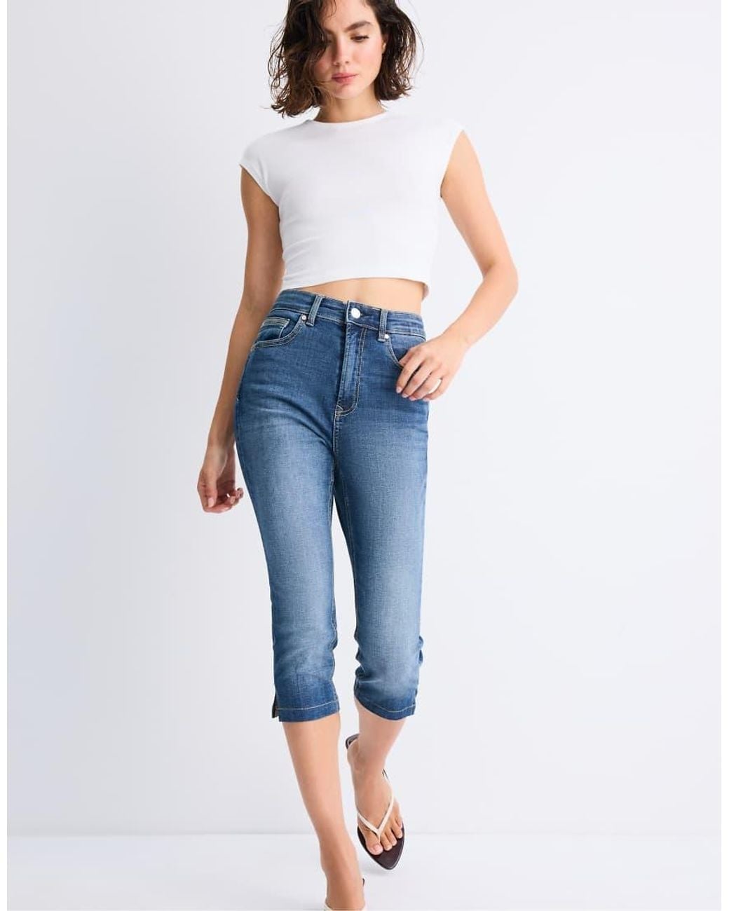 Stradivarius Blue Capri Jeans