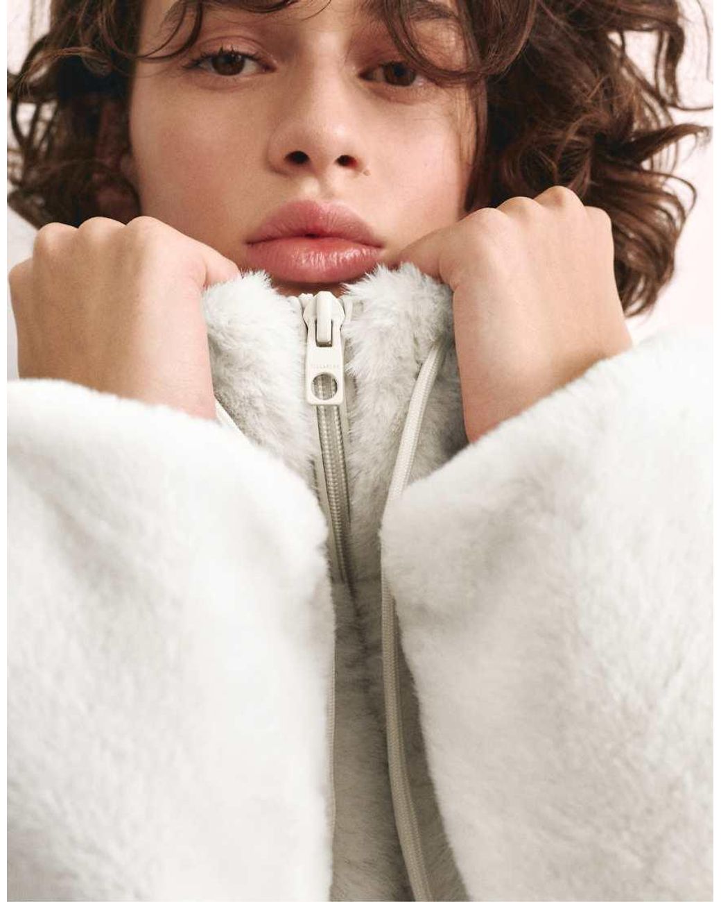 Giacca Con Cappuccio di Pull&Bear in Natural
