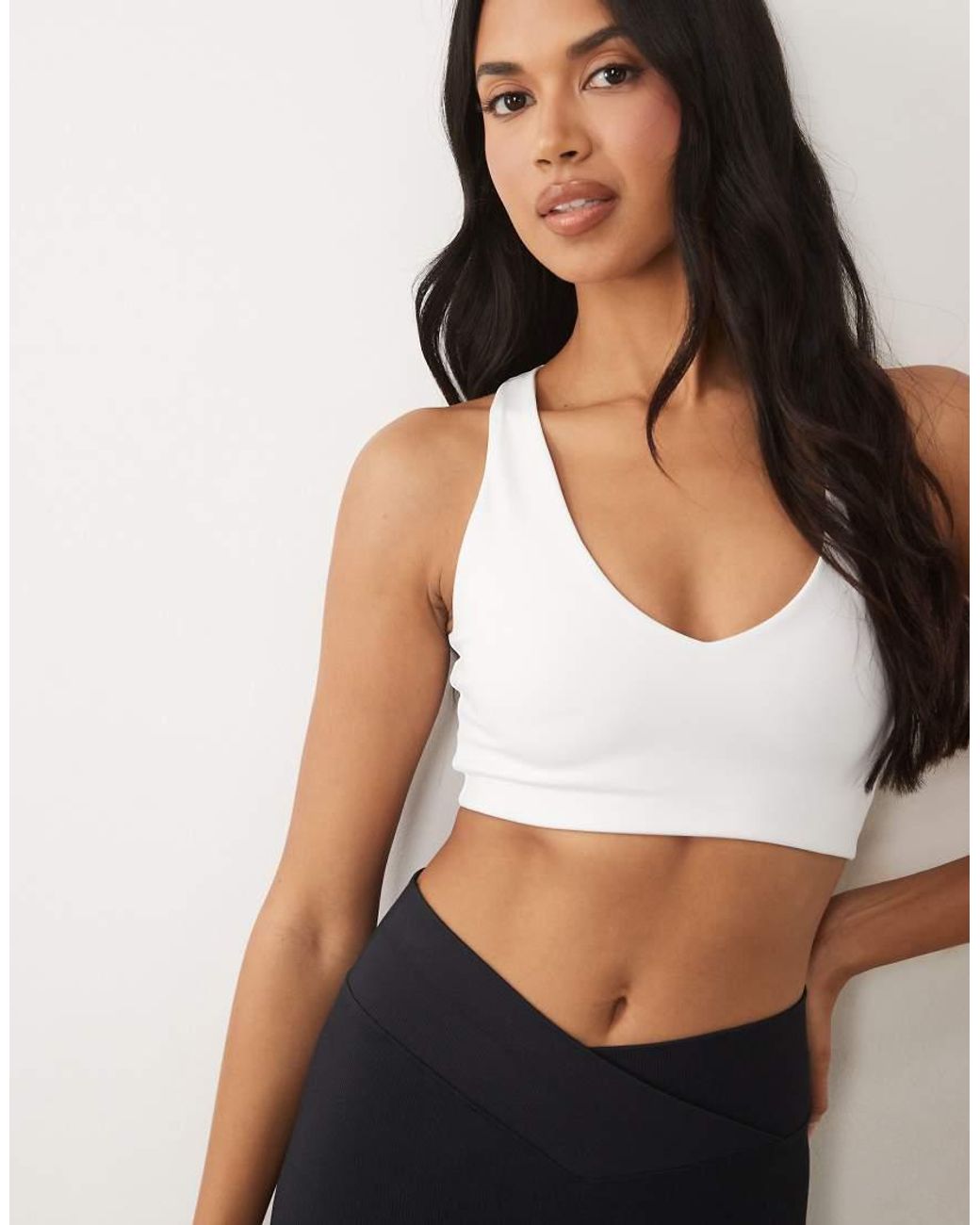 4505 Black Active V-neck Racer Back Medium Support Sports Bra