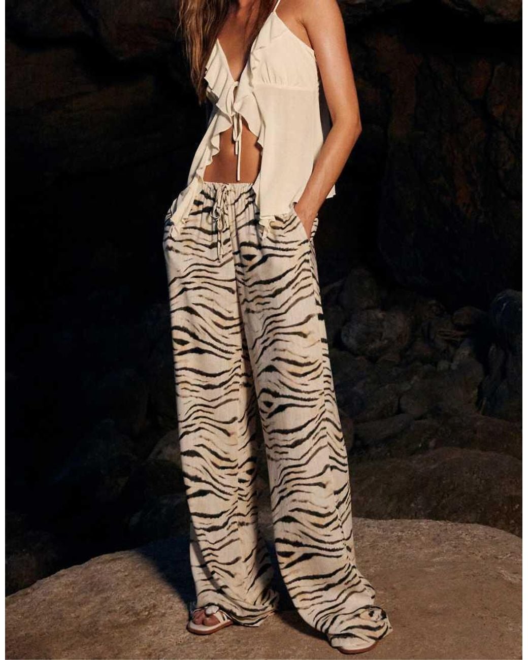 Stradivarius Black Straight-leg Linen-look Trousers