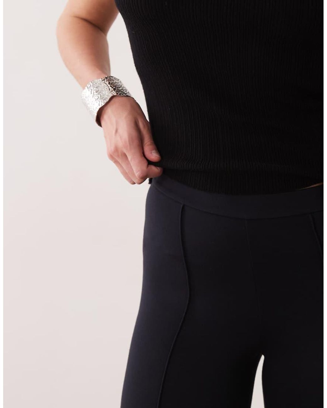 Oh Polly Natural Capri Pant