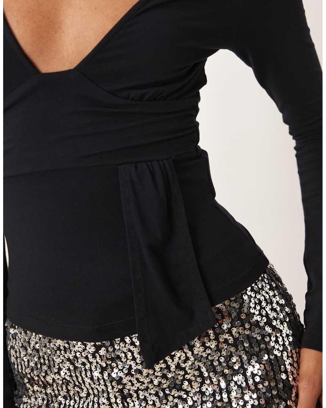 Motel Black Levard Longsleeve V Neck Drape Jersey Top