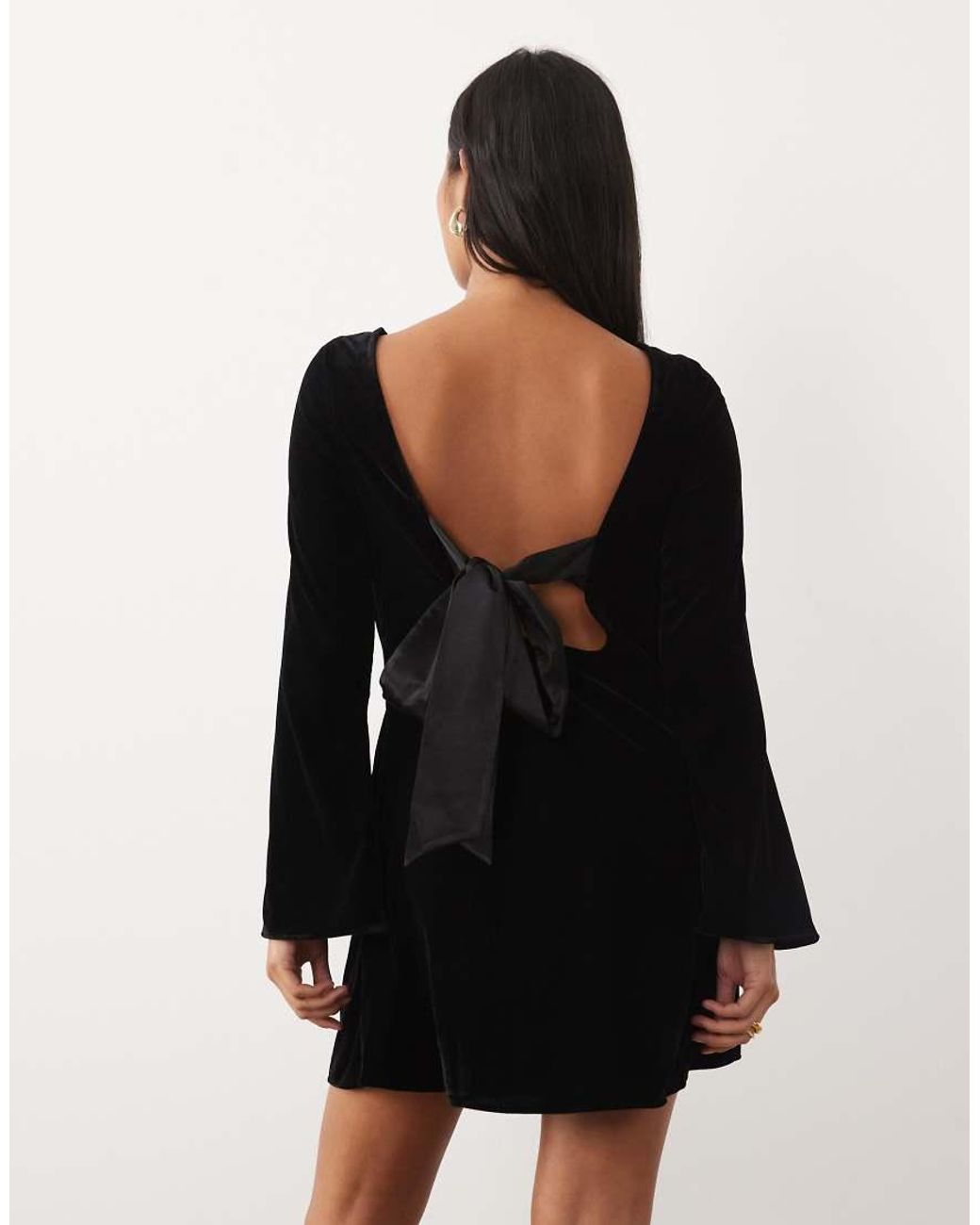 Nobody's Child Petite Black Joelle Open Back Tie Detail Long Sleeve Velvet Mini Dress
