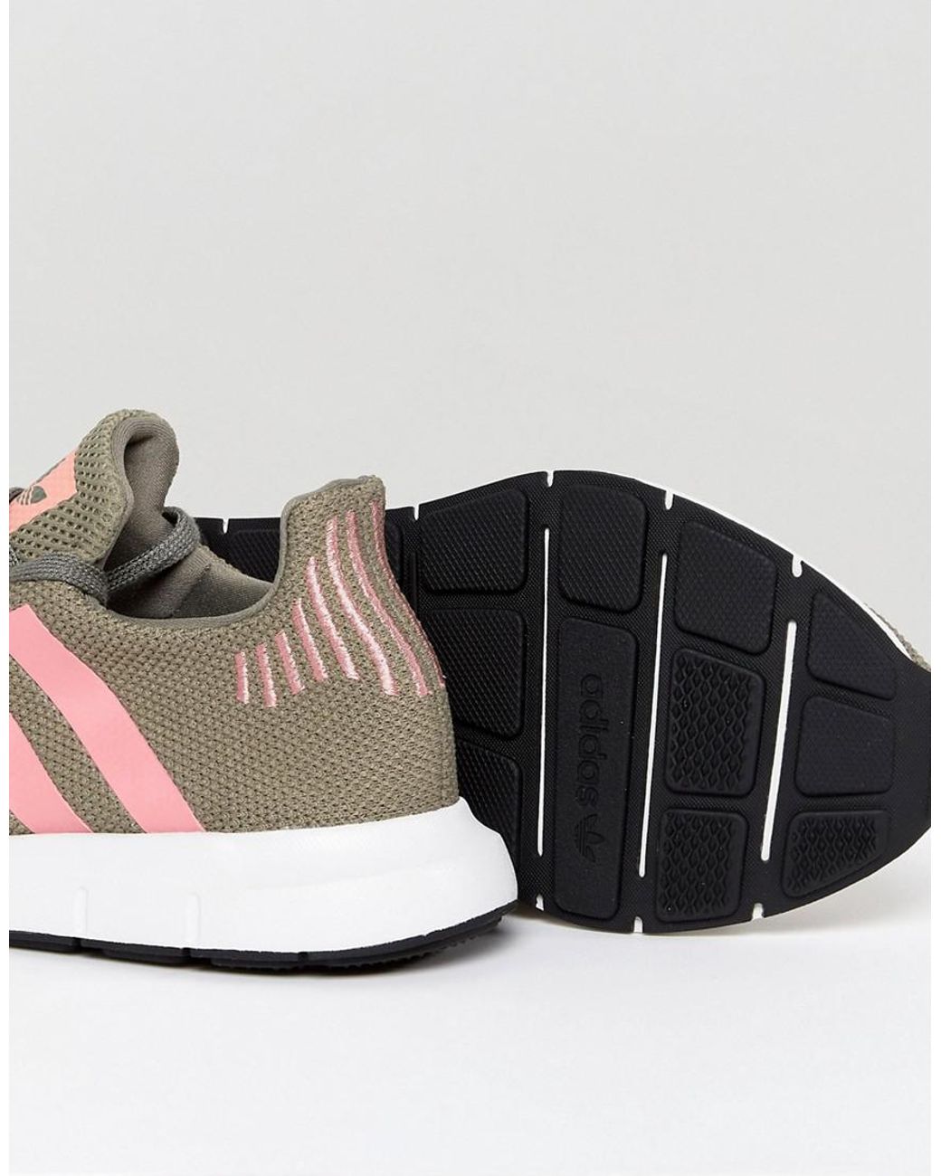adidas Originals Originals Swift Run Trainers In Khaki With Pink Stripe in  Green | Lyst