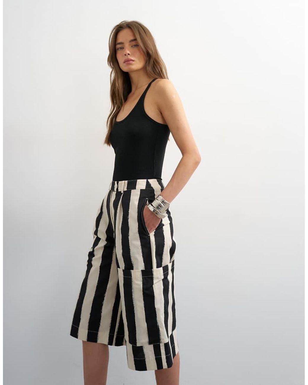 TOPSHOP White Longline Bermuda Cargo Short