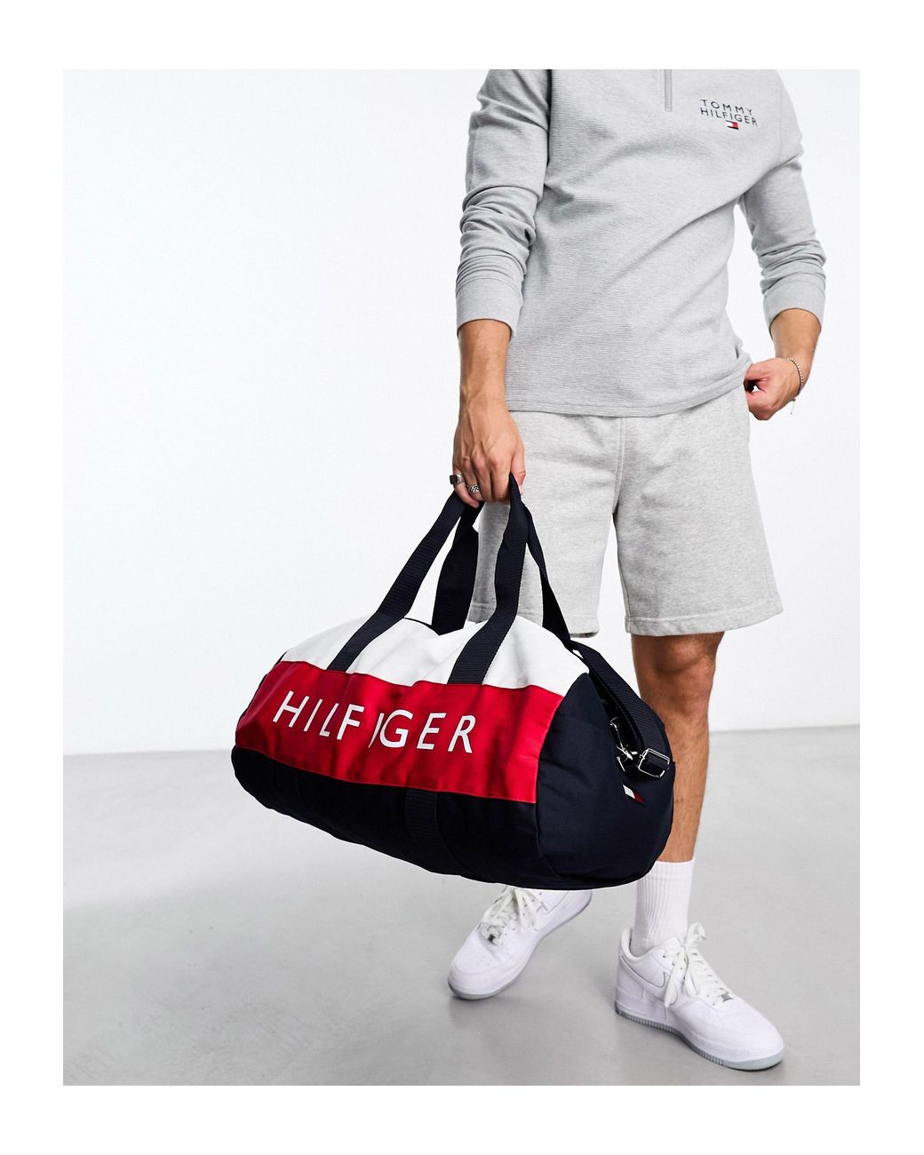 Tommy hilfiger bag clearance duffle
