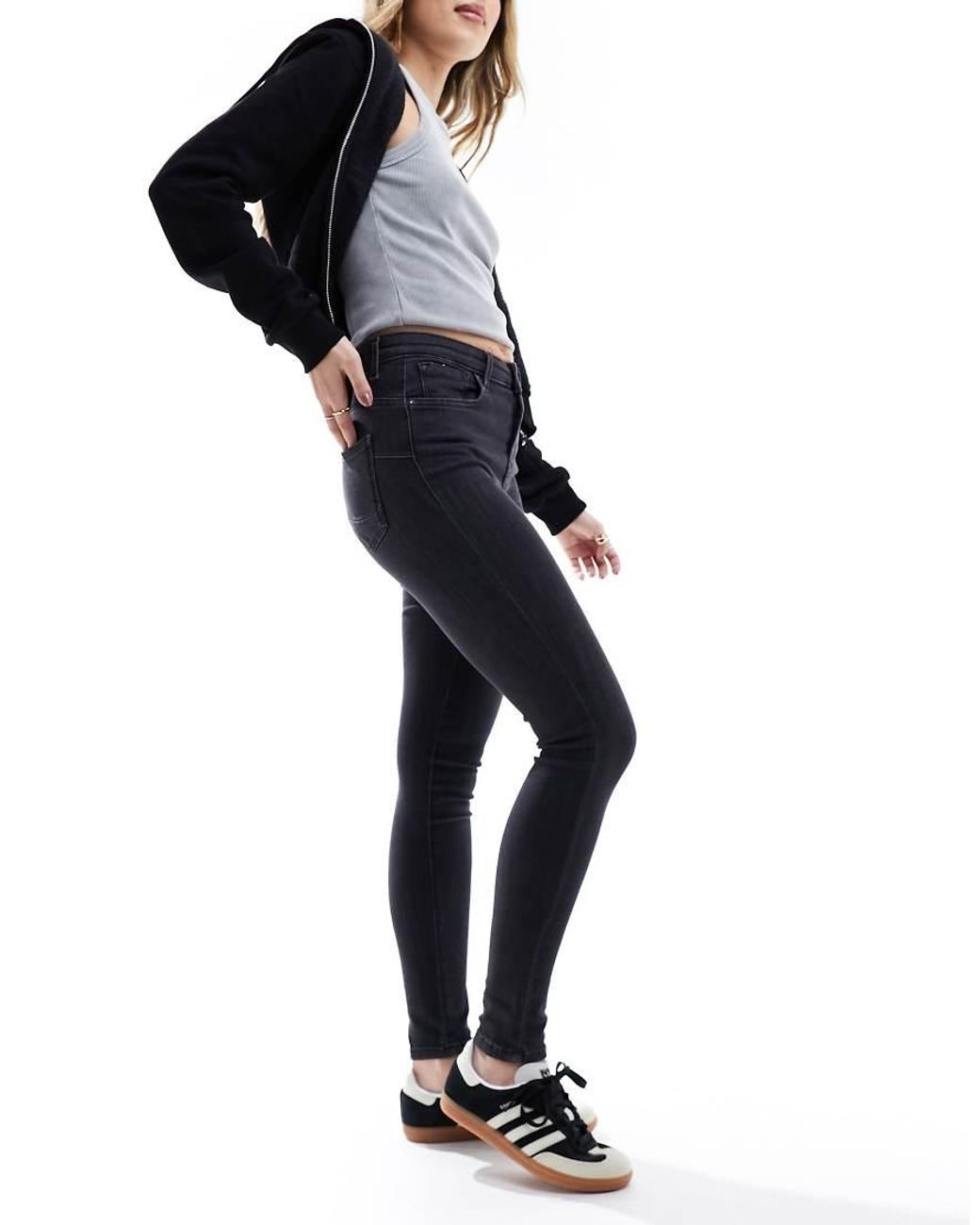 Vaqueros De Corte Pitillo Con Diseño Realzador De ONLY de color Black