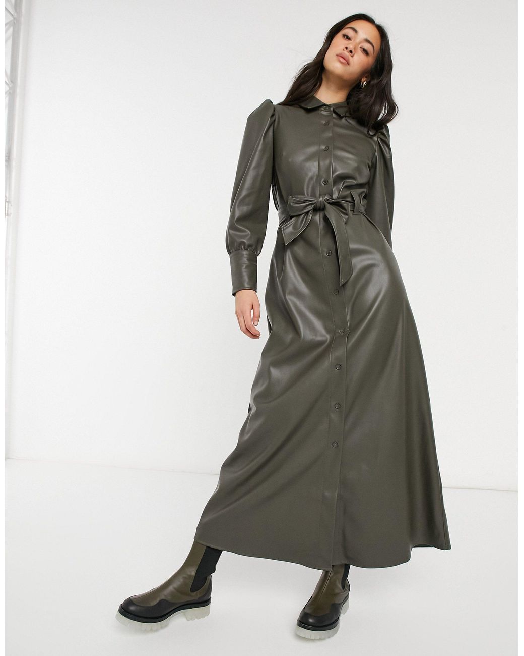 Mi Longue Asos Robe Simili Cuir ASOS DESIGN Robe Mi-longue Imitation Cuir  Fronce Et Sans