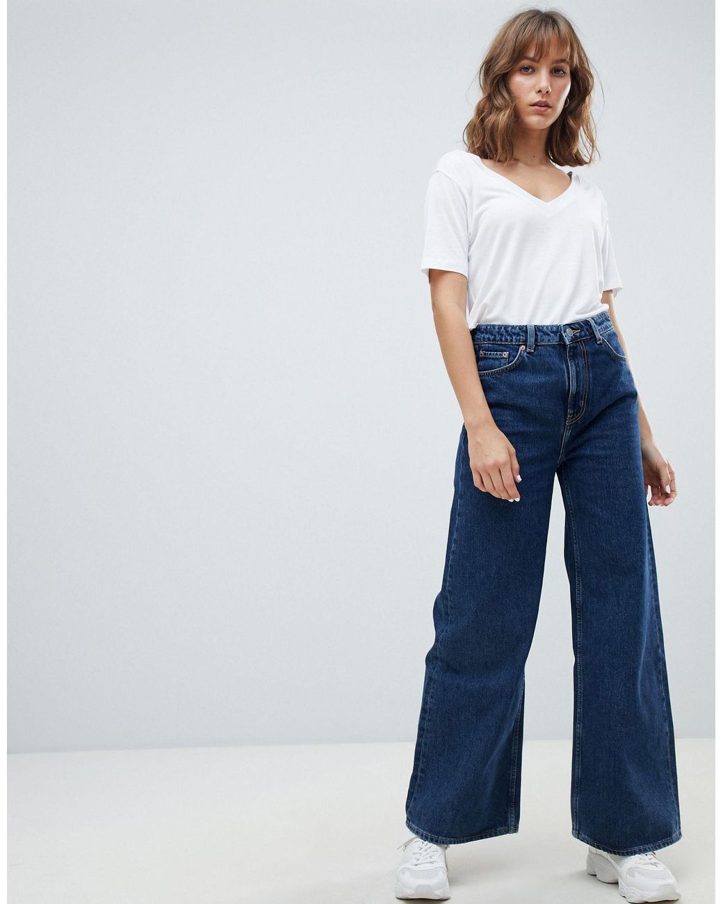 Широкие джинсы модели. Джинсы Weekday Ace.