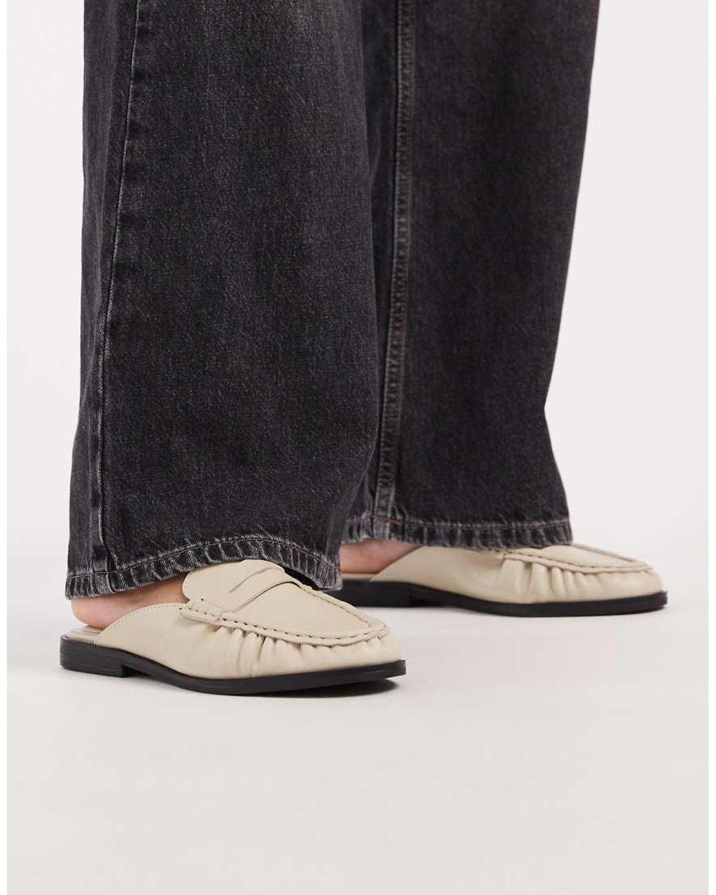 Schuh Black Leeds Rouched Mule Loafer