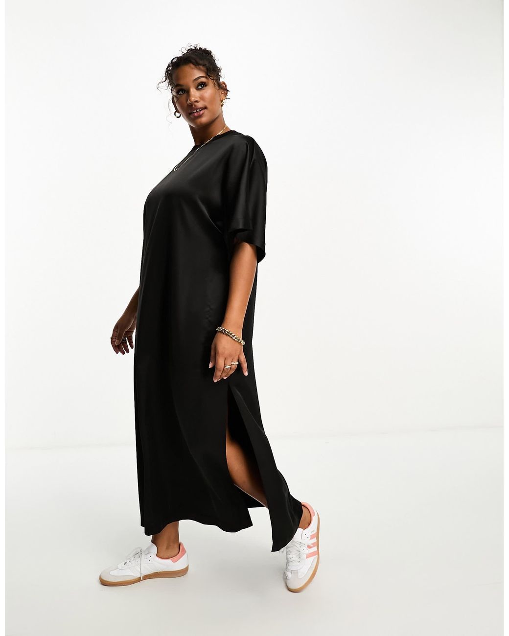 ASOS Black Asos design curve – t-shirt-kleid aus em satin mit oversize-passform und midilänge