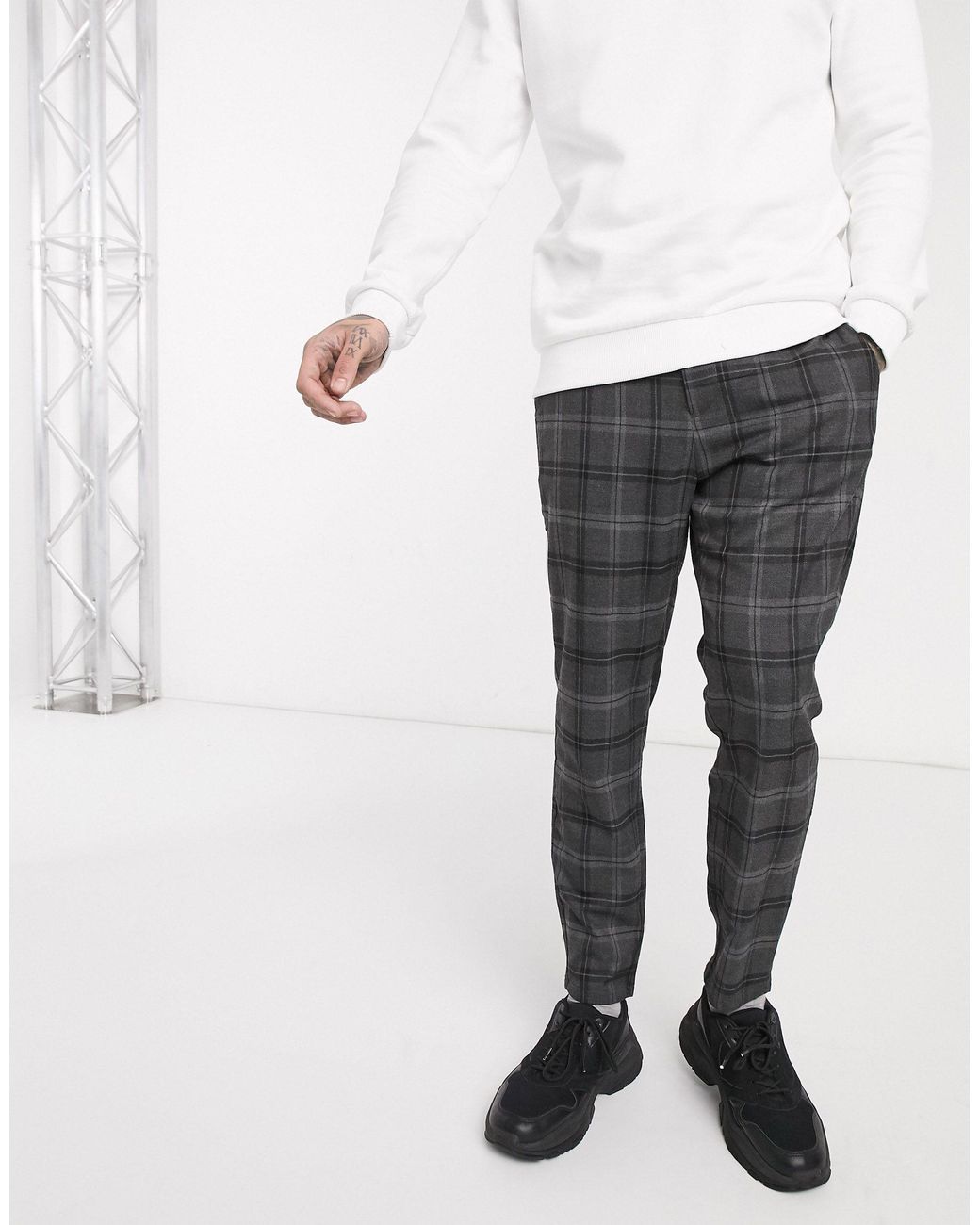 Pantalones ajustados a cuadros gris oscuro Bershka de hombre de color Gris  | Lyst