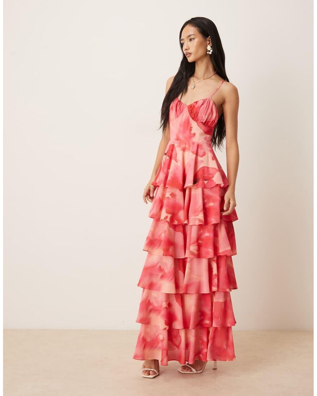 Pretty Lavish Madison in het Red