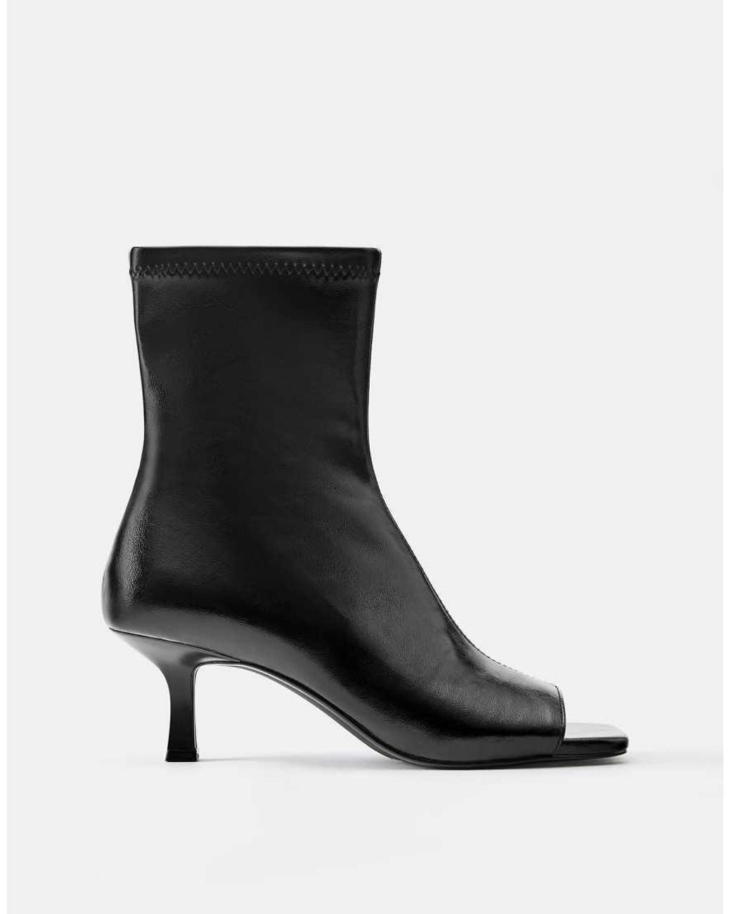 Stivaletti Spuntati Neri di Pull&Bear in Black