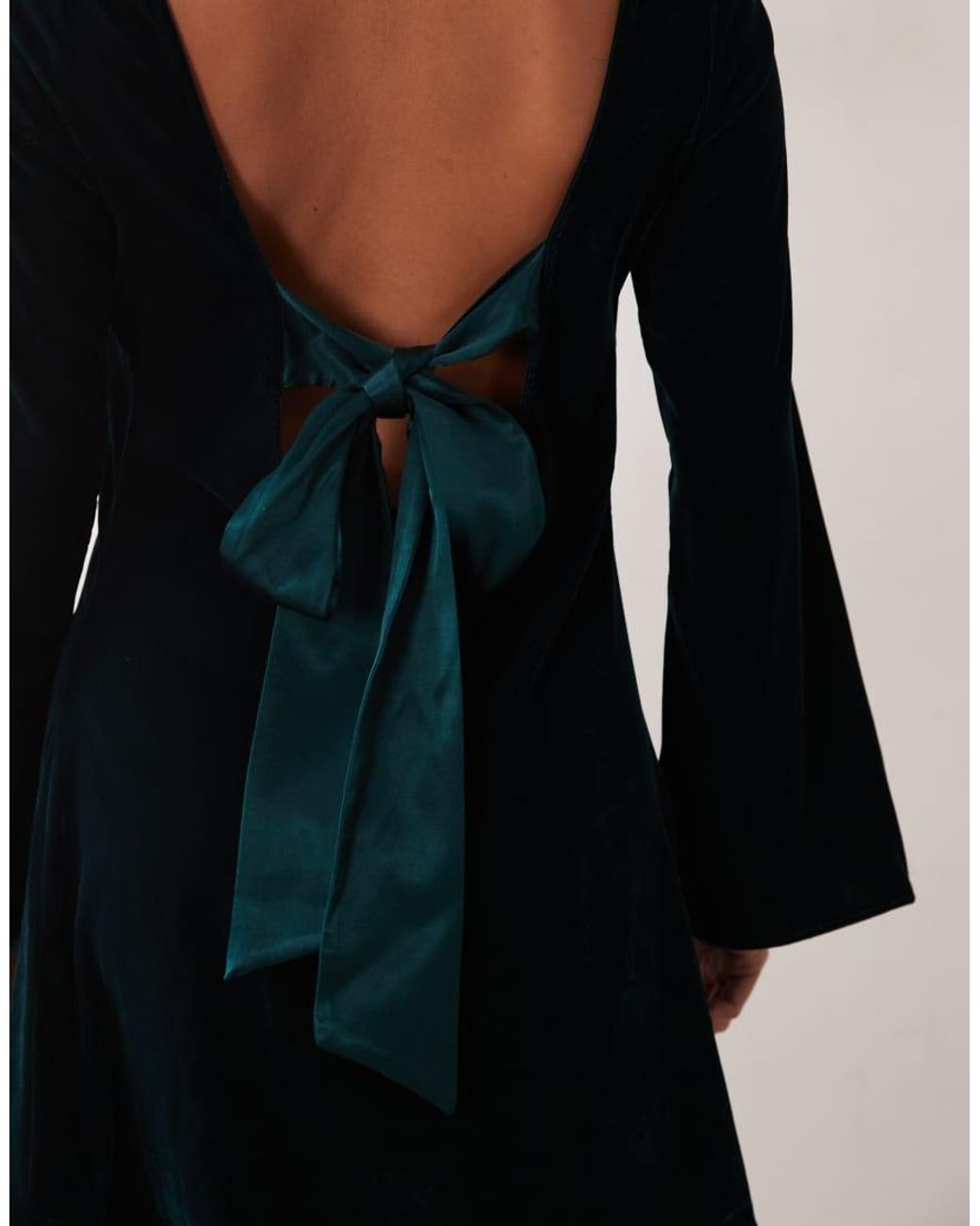 Nobody's Child Petite Black Joelle Open Back Tie Detail Long Sleeve Velvet Mini Dress