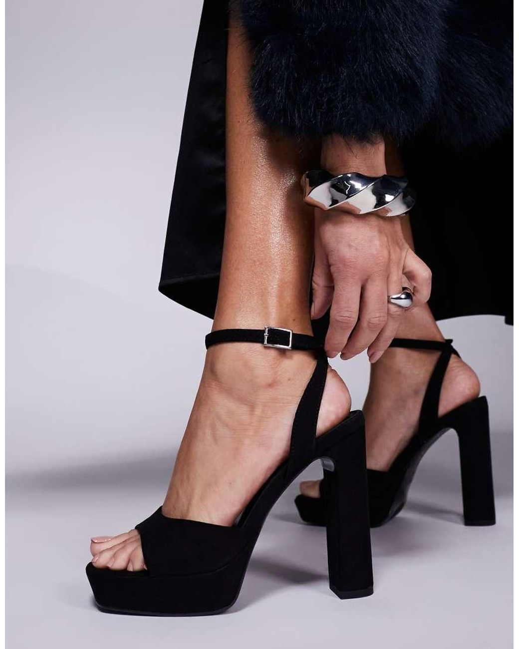 Naples di ASOS in Black