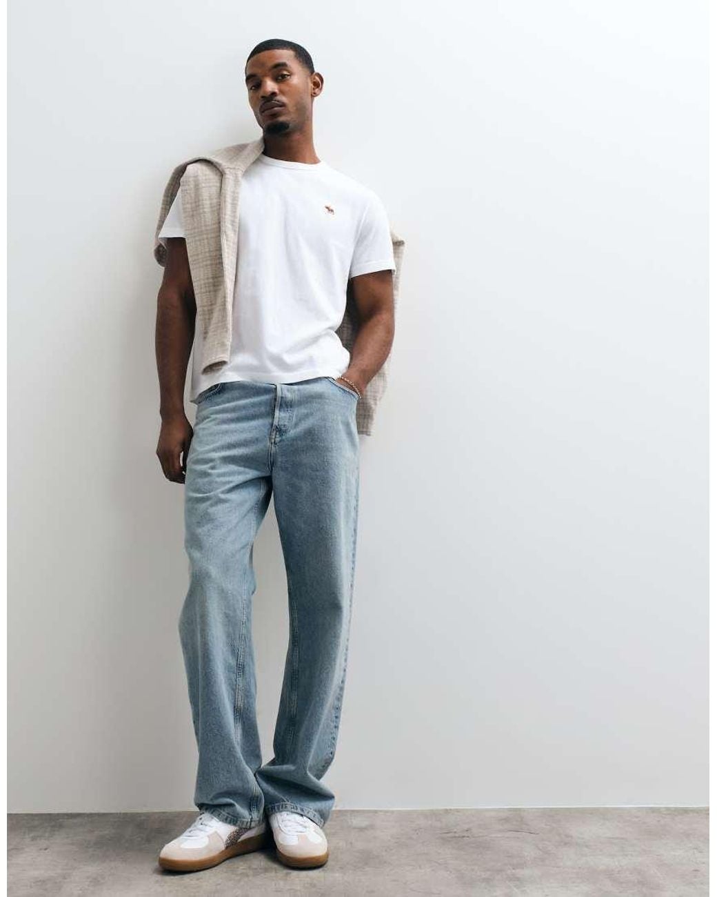 Abercrombie & Fitch White Essential Icon Logo T-Shirt for men