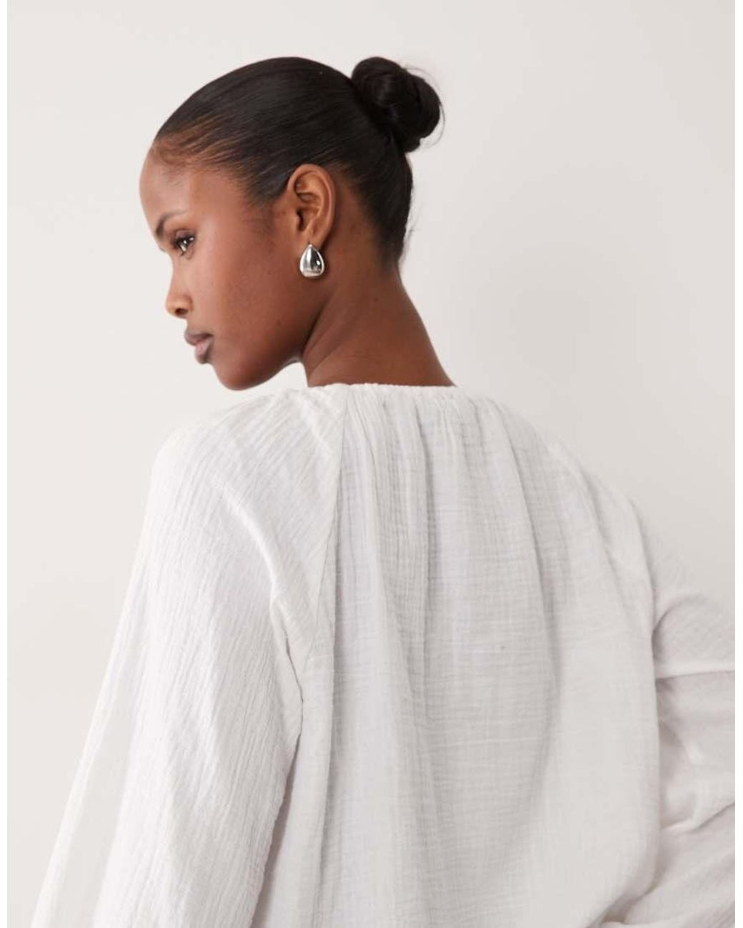 Nobody's Child White Lumen Cotton Cheesecloth Scoop Neck Balloon Sleeve Bow Detail Top