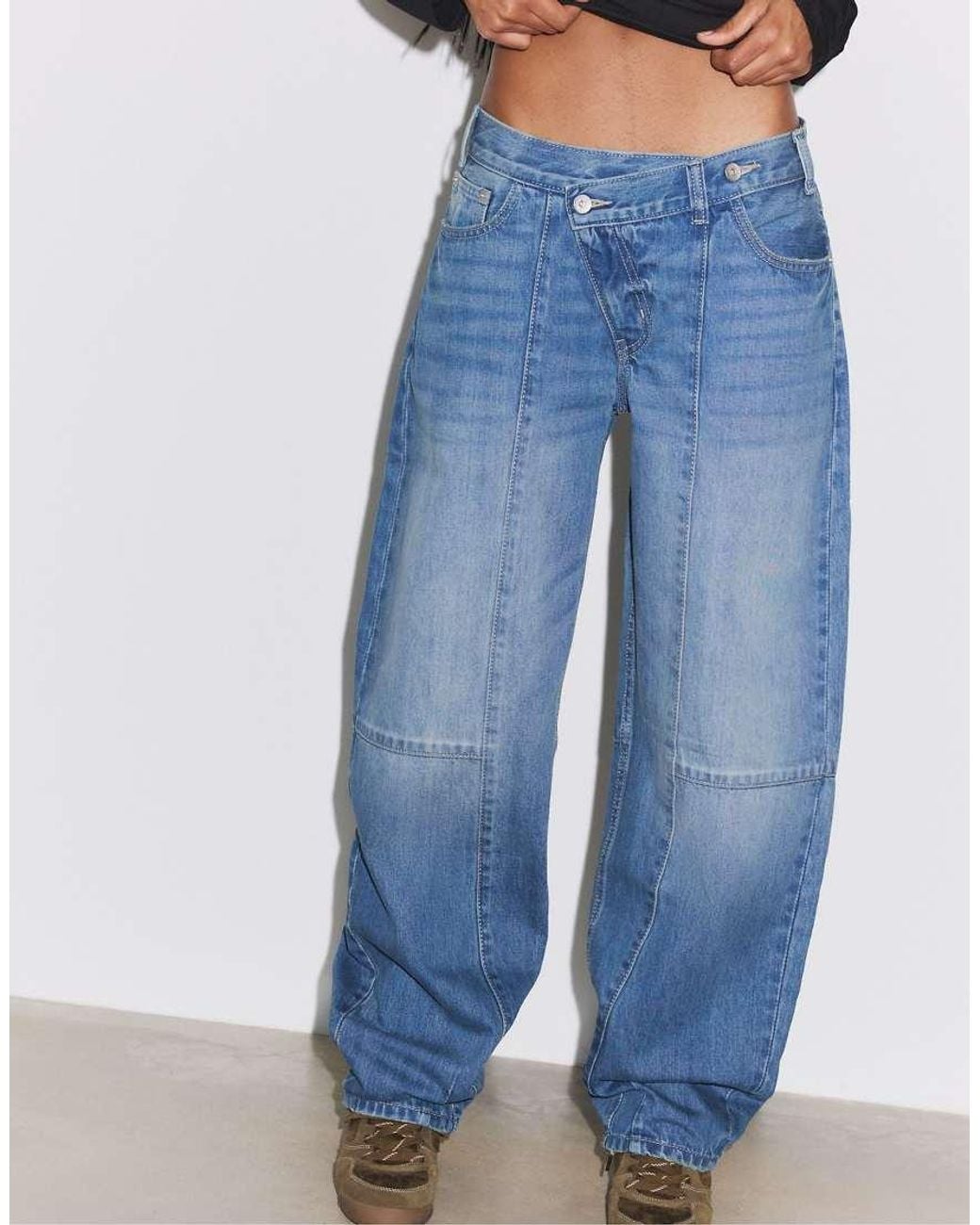 Stradivarius Blue Crossover Waist Barrel Jeans