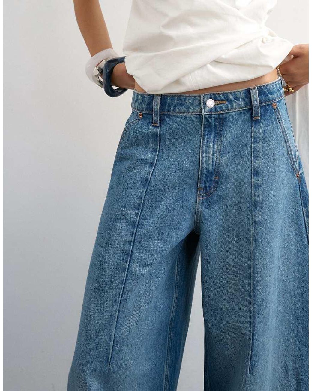 TOPSHOP Blue Mid Rise Darted Horseshoe Barrel Jeans