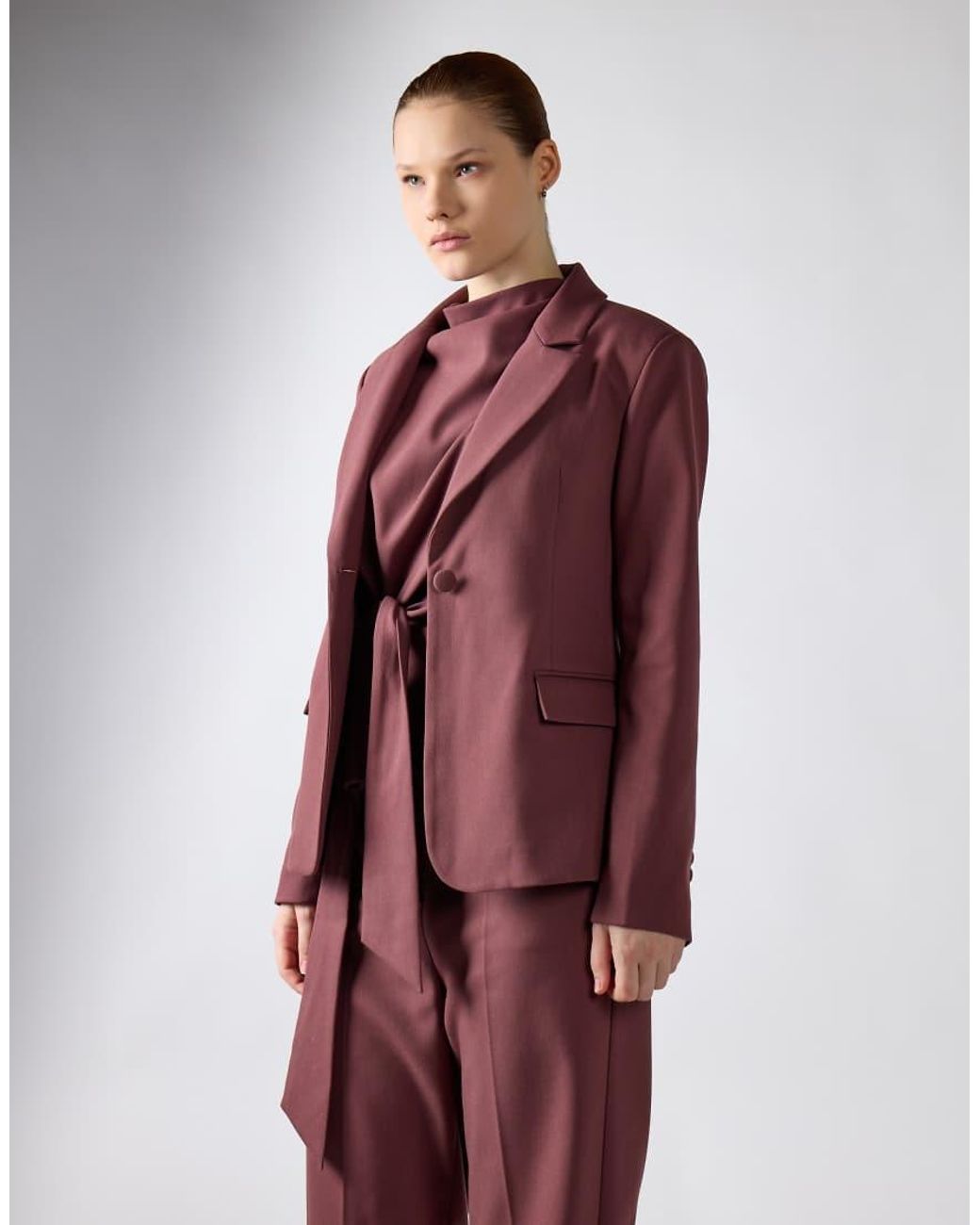 NARRATED Tailored Fit Blazer