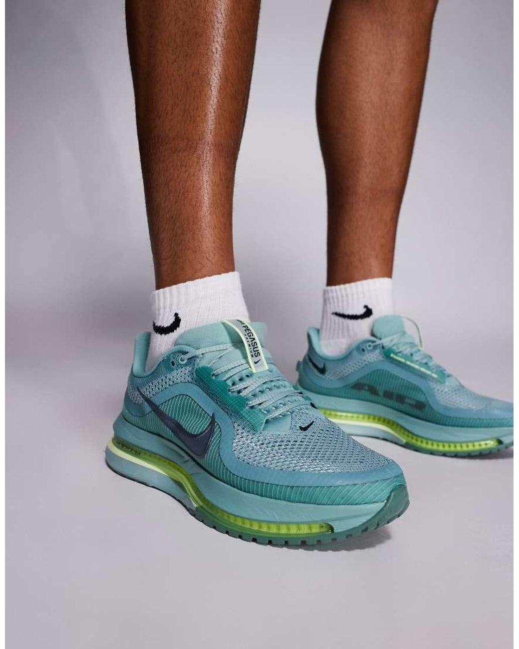 Nike Green Pegasus Premium Trainers for men