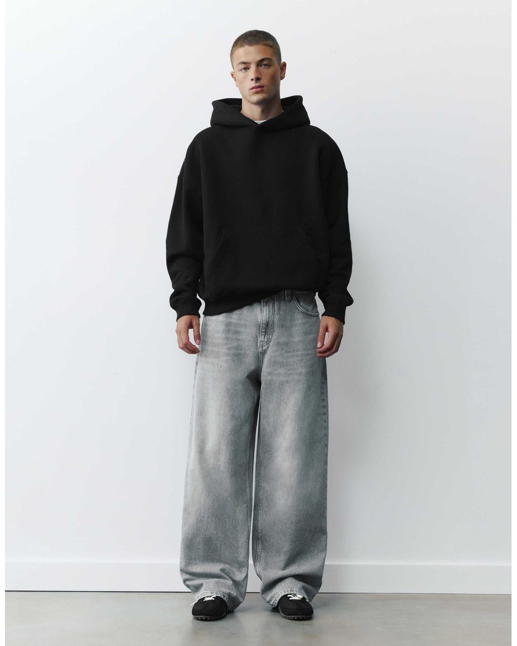 Pull&Bear Hoodie in Black für Herren