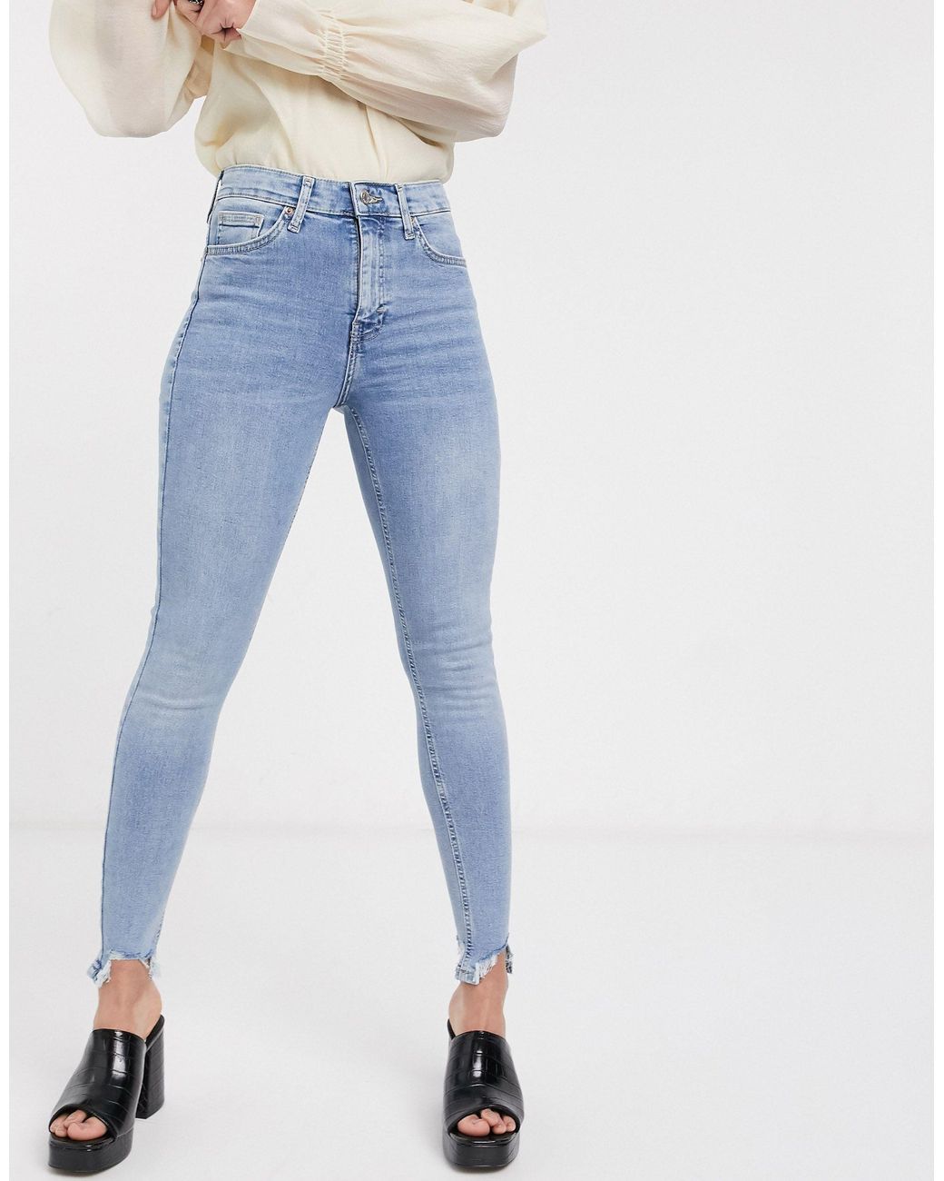 TOPSHOP – jamie – ausgebleichte jeans mit ausgefranstem saumdetail in Blau  | Lyst AT