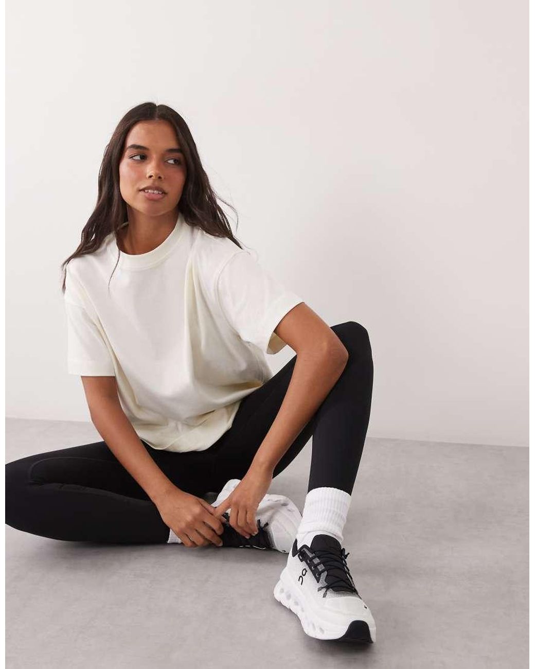4505 White Heavyweight Cotton Oversized T-shirt With Studio Back Print