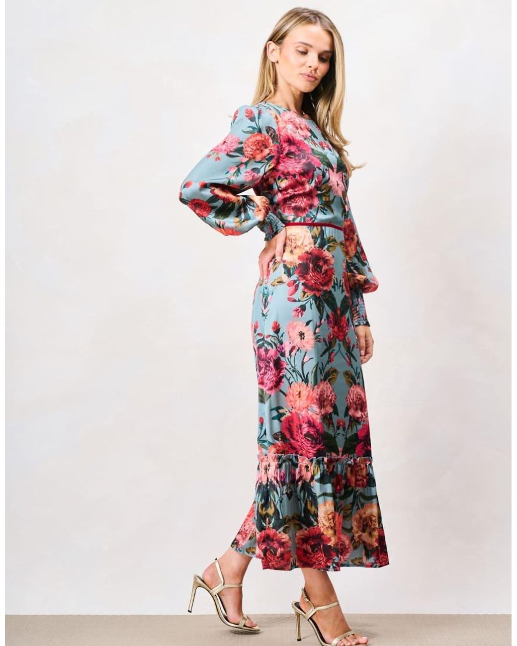 Hope & Ivy White The Fawn Blouson Sleeve High Neck Maxi Dress With Bow Back