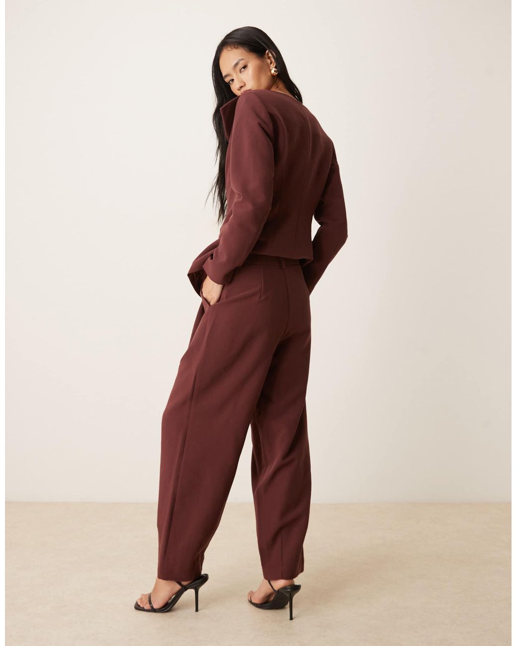 Aware Red – bundfaltenhose