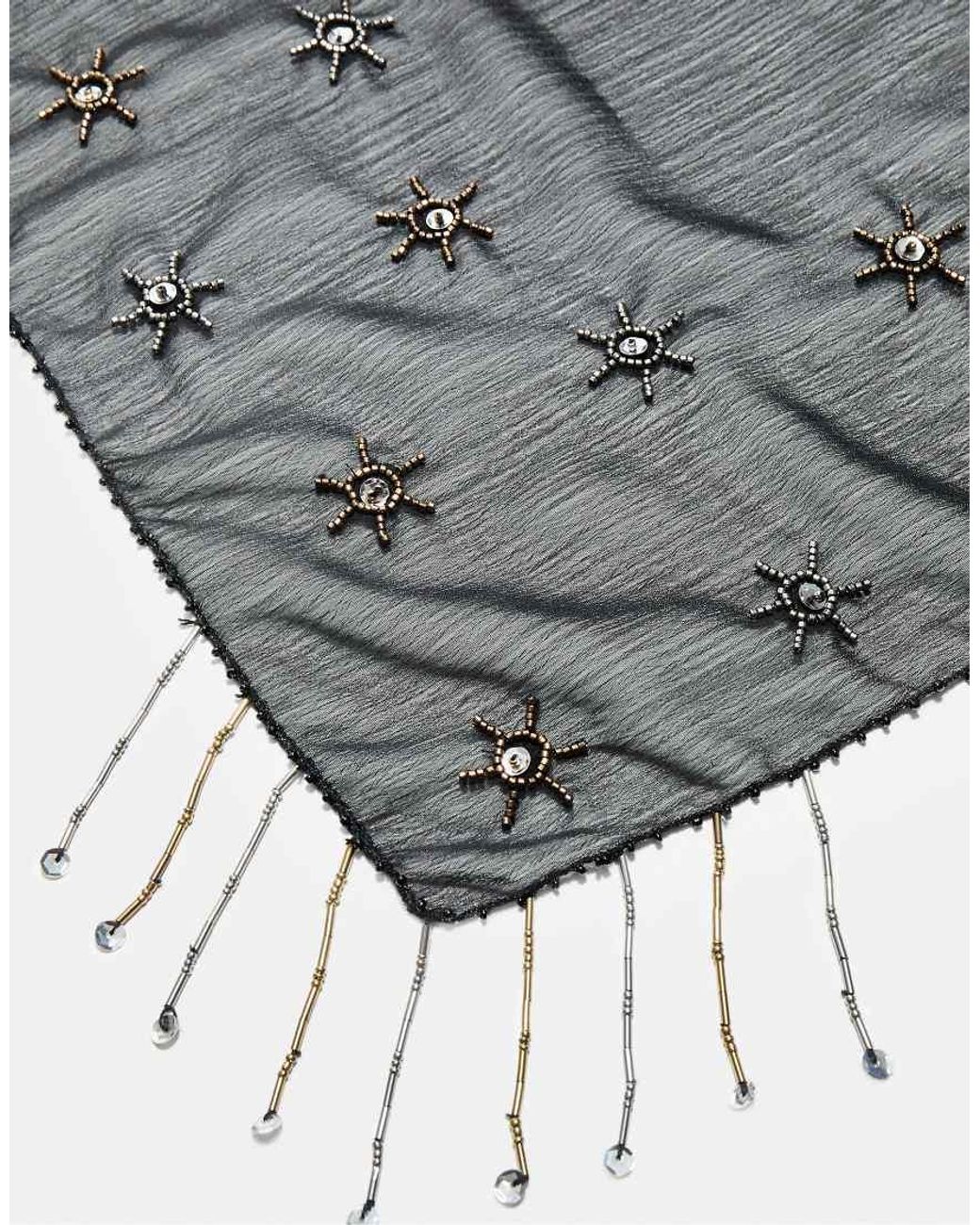Sciarpa Nera Con Strass E Frange di Stradivarius in Black