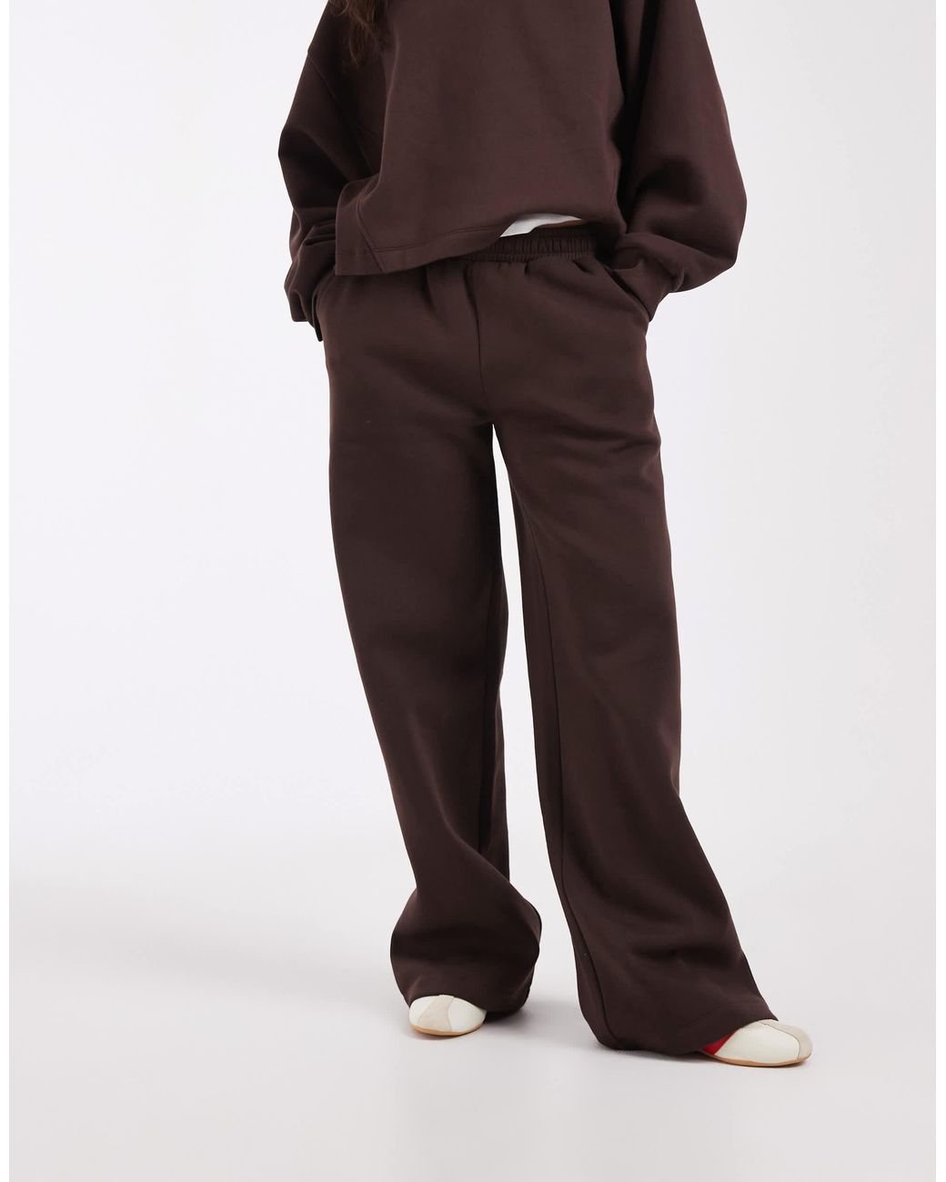 Jogger large en molleton gratté ASOS en coloris White