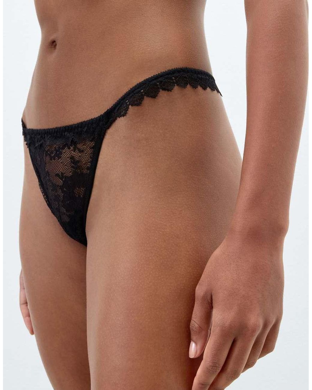 Intimissimi Black Tempting Treat Thong With Side Straps