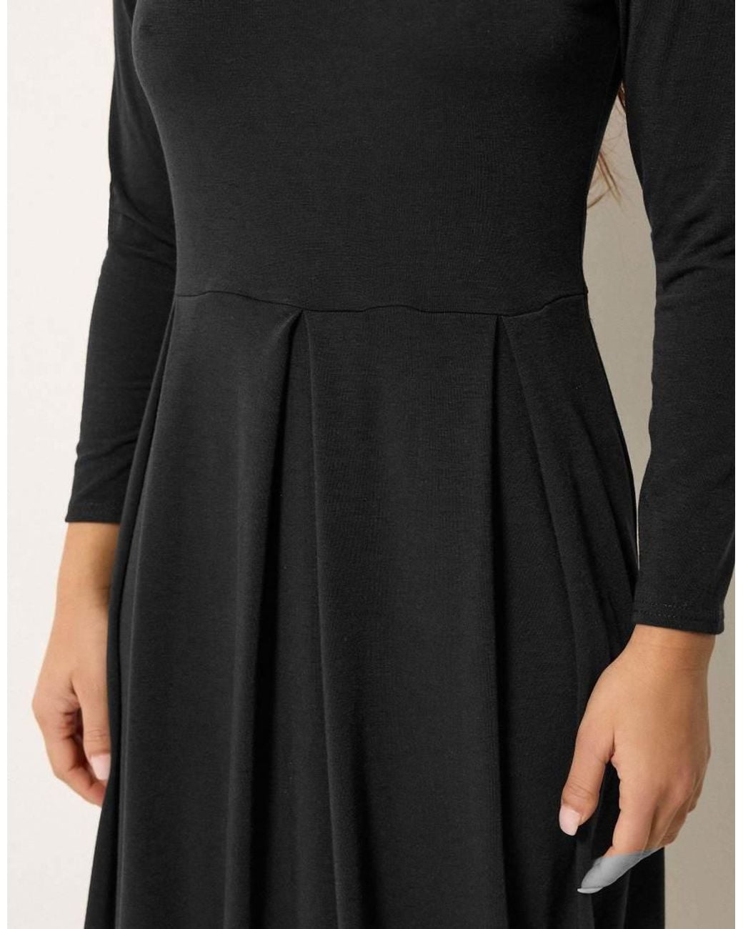 PixieGirl Black Petite Scoop Neck Midi Dress
